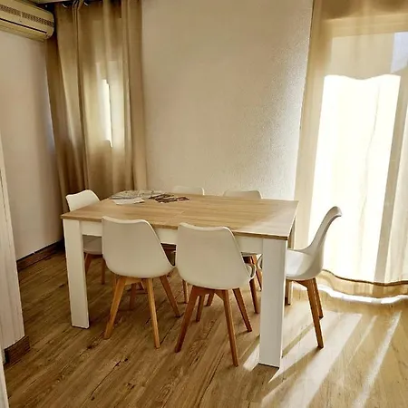 Apartamento Familiar En Triana Seville Exterior photo