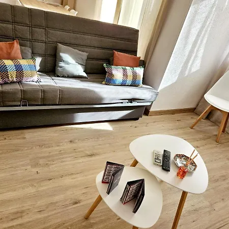 Apartamento Familiar En Triana Seville Exterior photo