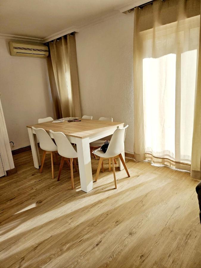 Familiar En Triana Apartamento Sevilha